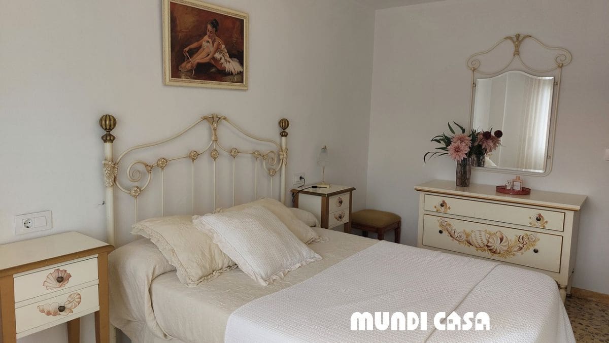 4 bedroom Flat for sale in Rianxo - € 120,000 (Ref: 10020300)