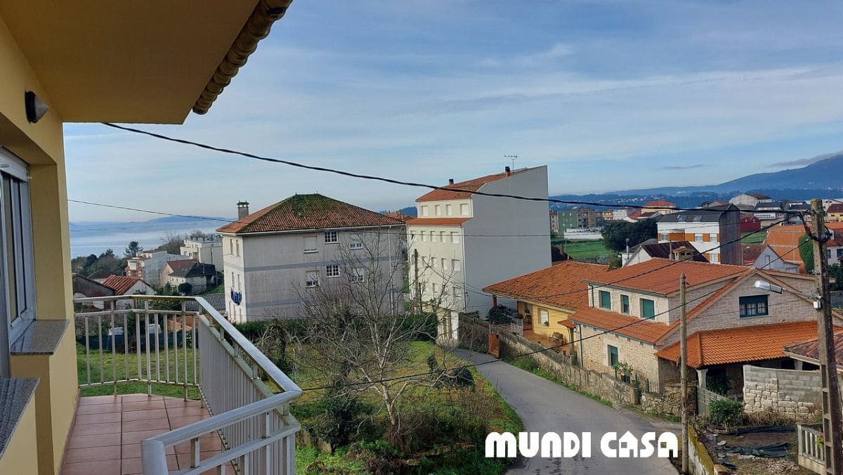 4 bedroom Flat for sale in Rianxo - € 120,000 (Ref: 10020300)