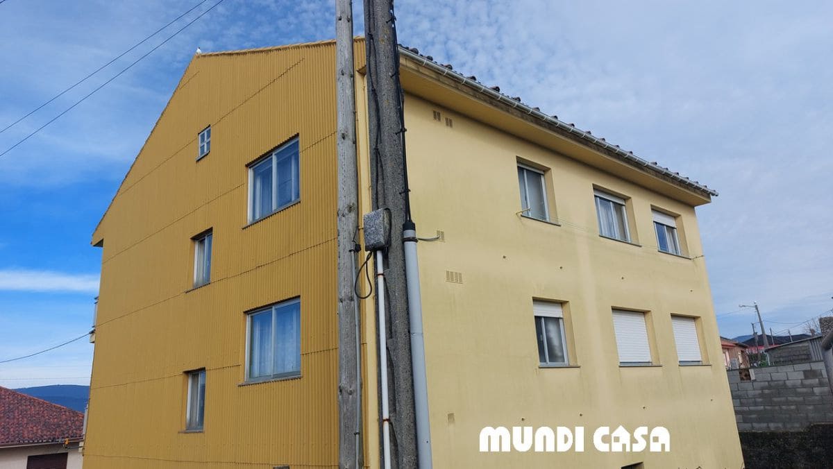 4 bedroom Flat for sale in Rianxo - € 120,000 (Ref: 10020300)
