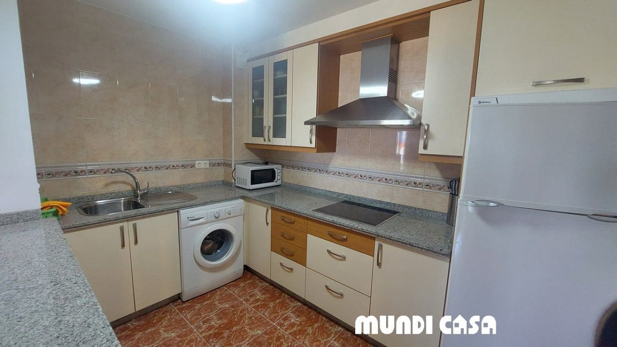 2 makuuhuone Huoneisto vuokrattavana paikassa Boiro - 550 € (Ref: 10020301)