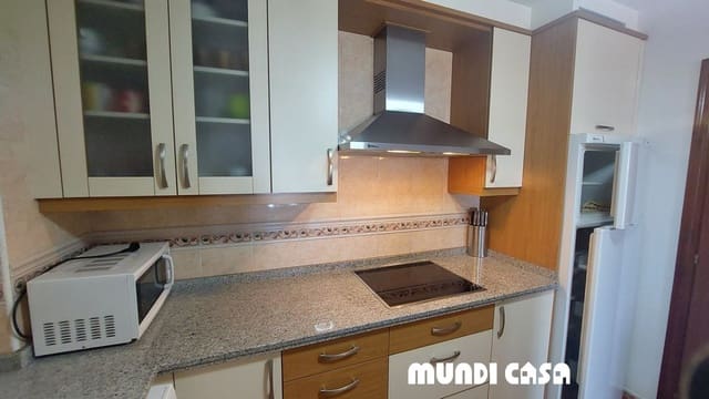2 makuuhuone Huoneisto vuokrattavana paikassa Boiro - 550 € (Ref: 10020301)