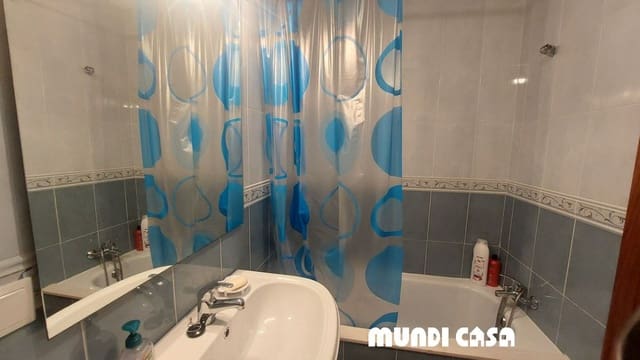 2 makuuhuone Huoneisto vuokrattavana paikassa Boiro - 550 € (Ref: 10020301)