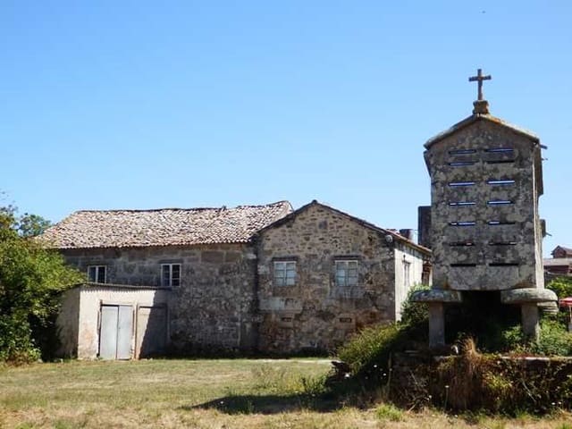 Flat te koop in Boiro - € 420.000 (Ref: 6216690)