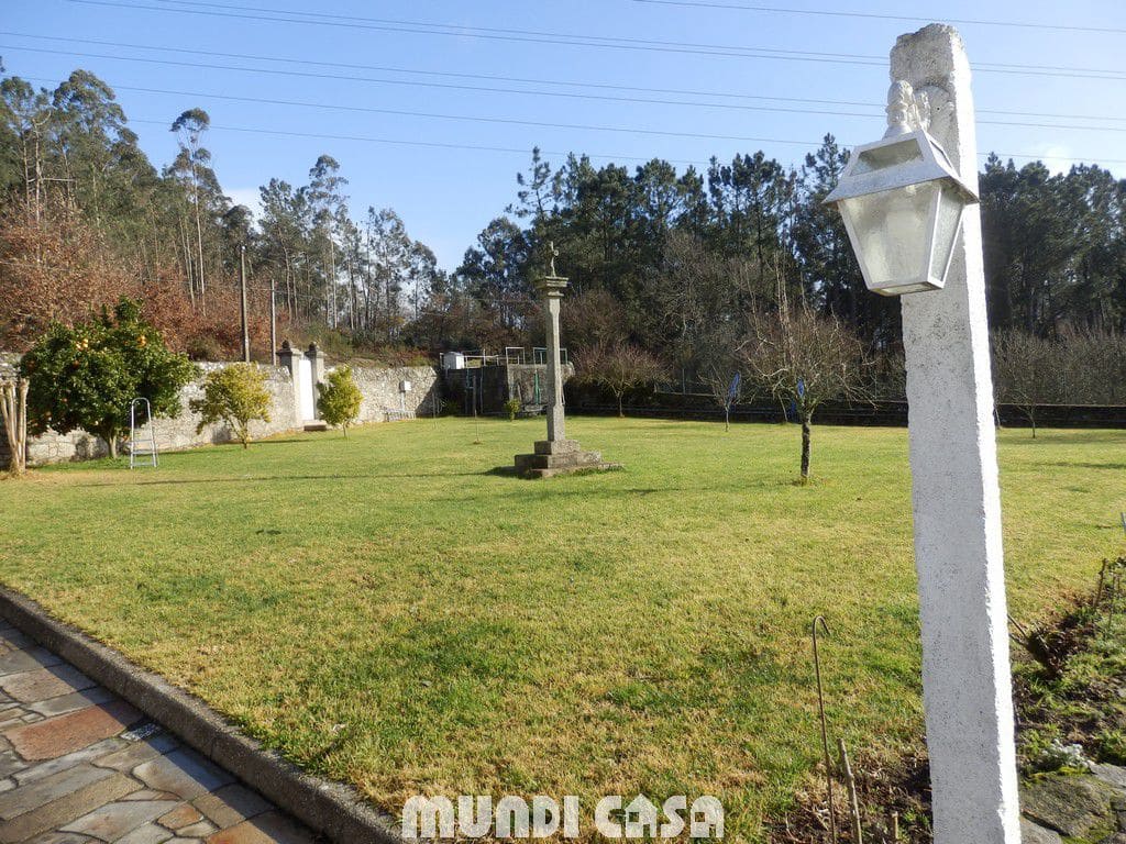 6 bedroom Flat for sale in Padron with garage - € 600,000 (Ref: 6216698)