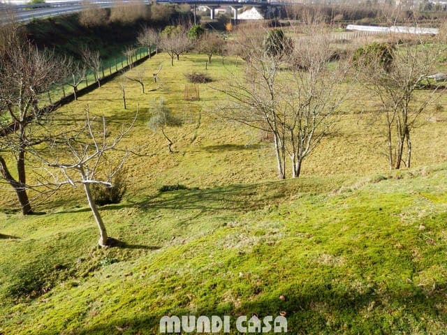 6 bedroom Flat for sale in Padrón with garage - € 600,000 (Ref: 6216698)