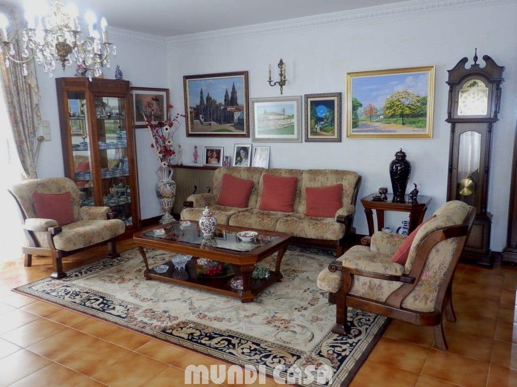 6 bedroom Flat for sale in Padron with garage - € 600,000 (Ref: 6216698)