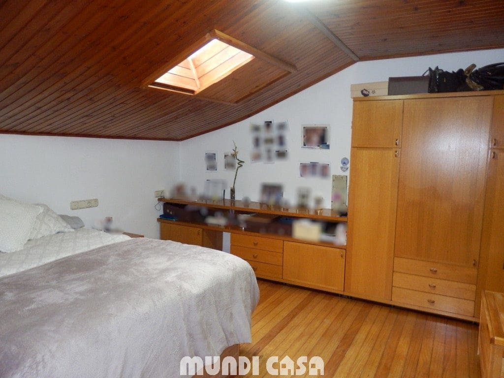 6 bedroom Flat for sale in Padron with garage - € 600,000 (Ref: 6216698)