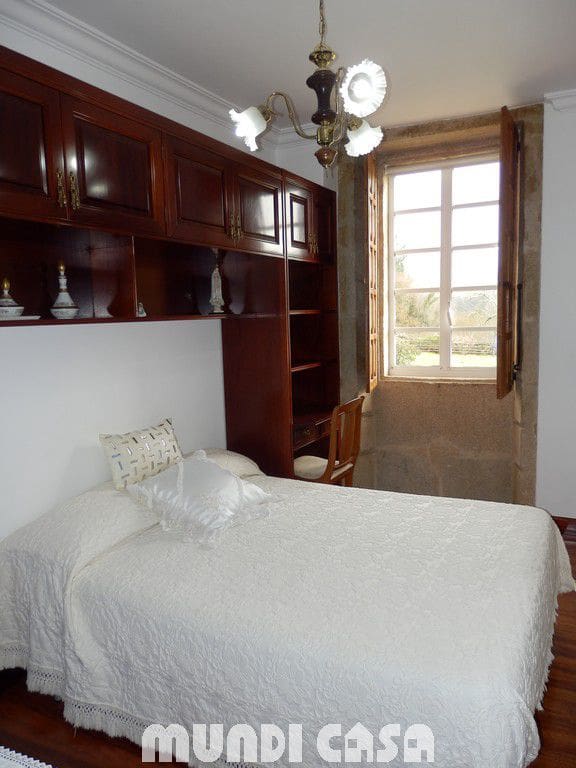 6 bedroom Flat for sale in Padron with garage - € 600,000 (Ref: 6216698)