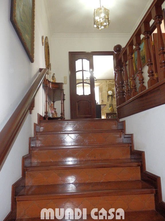 6 bedroom Flat for sale in Padron with garage - € 600,000 (Ref: 6216698)