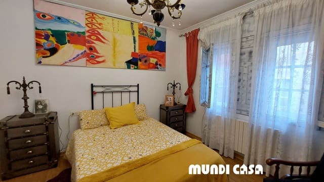 5 bedroom Townhouse for sale in A Pobra do Caramiñal - € 560,000 (Ref: 6334110)