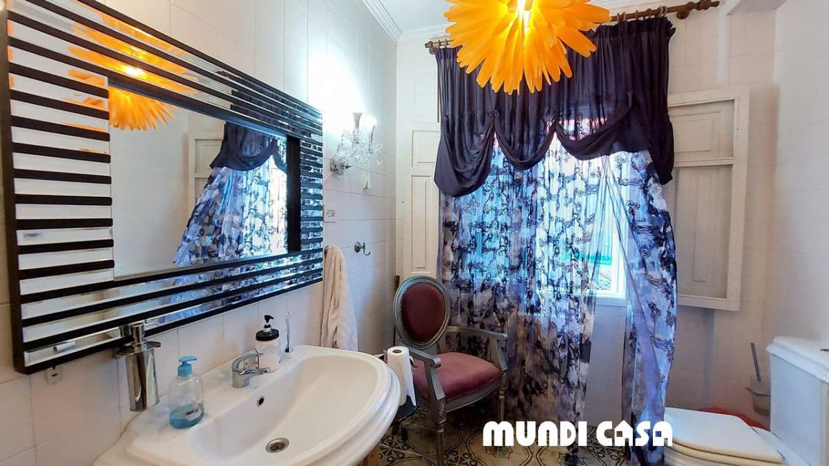 5 soveværelse Byhus til salg i A Pobra do Caraminal - € 560.000 (Ref: 6334110)