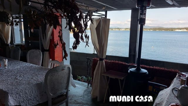 5 bedroom Townhouse for sale in A Pobra do Caramiñal - € 560,000 (Ref: 6334110)