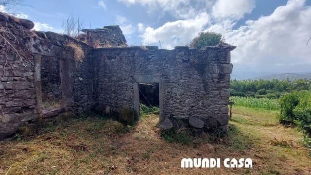 Maison de Ville à vendre à Lousame - 19 900 € (Ref: 7026119)