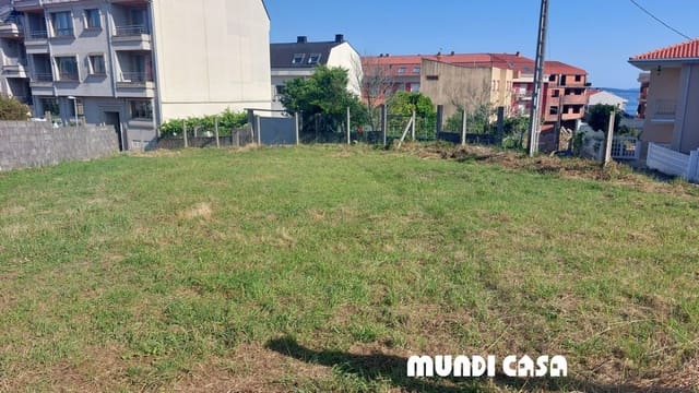 Ubebygd land til salgs i Boiro - € 75 000 (Ref: 7658267)