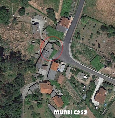 Townhouse for sale in Dodro - € 36,000 (Ref: 7662784)