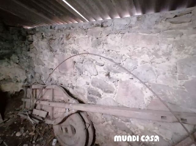 Townhouse for sale in Dodro - € 36,000 (Ref: 7662784)