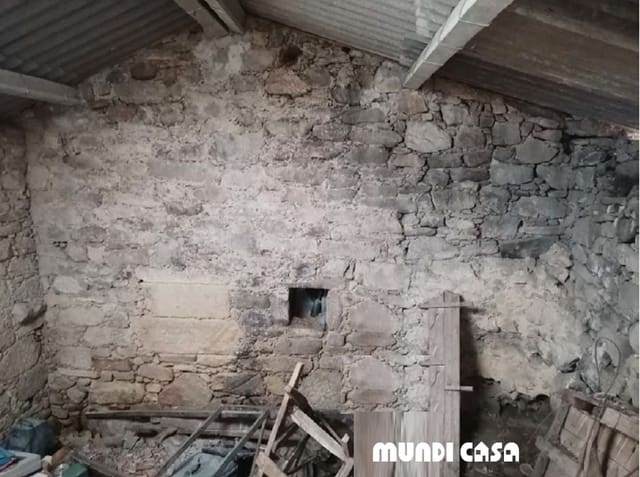 Townhouse for sale in Dodro - € 36,000 (Ref: 7662784)