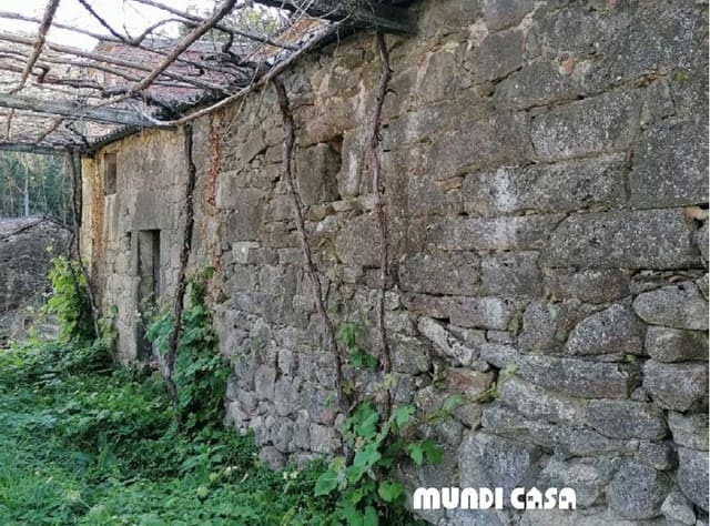 Townhouse for sale in Dodro - € 36,000 (Ref: 7662784)