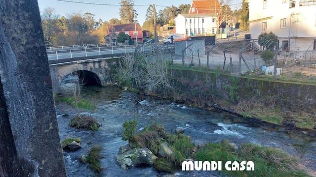 Byhus til salg i Boiro - € 80.000 (Ref: 8039129)