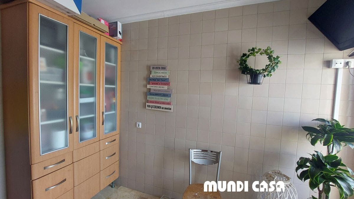 4 soveværelse Lejlighed til salg i Ribeira - € 149.000 (Ref: 8305062)