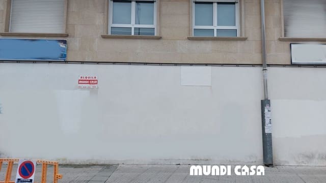 Commercial for sale in Boiro - € 450,000 (Ref: 8599198)