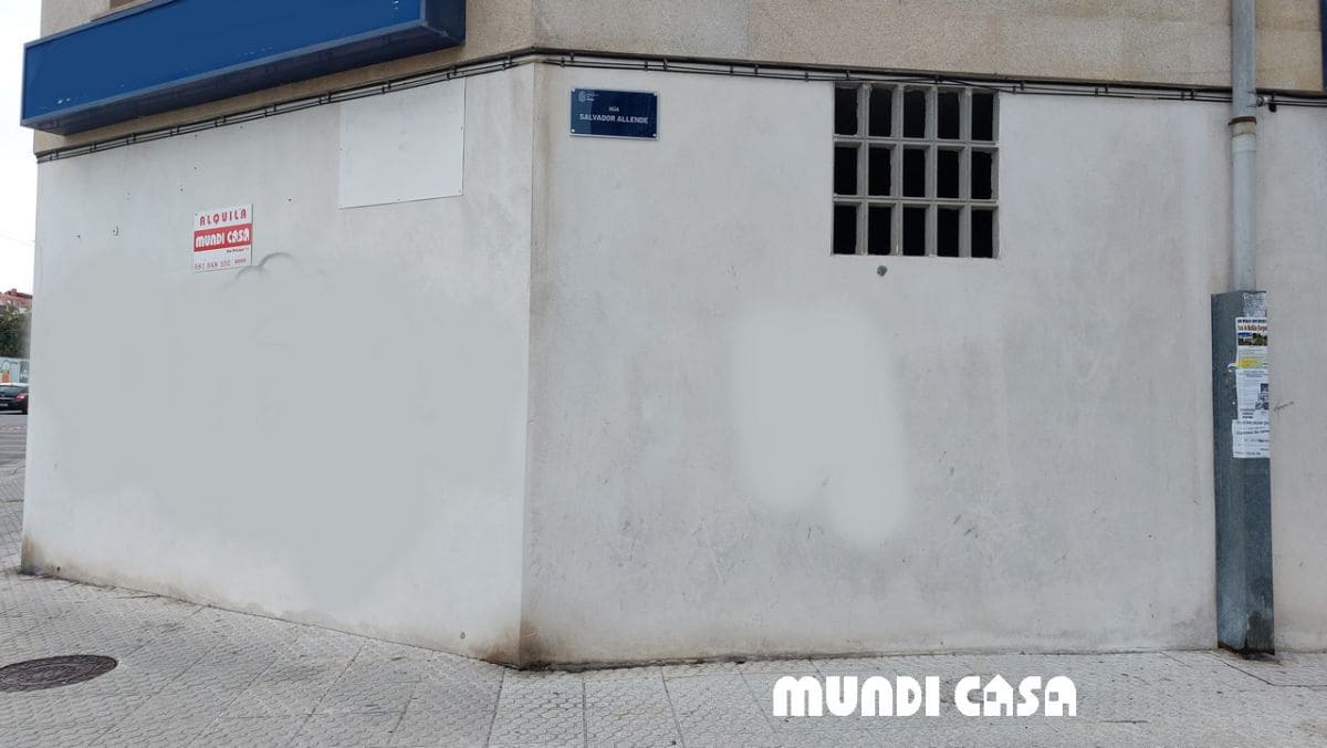 Commercial for sale in Boiro - € 450,000 (Ref: 8599198)