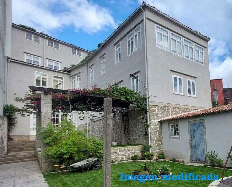 Casa de 7 habitaciones en Boiro en venta con garaje - 350.000 € (Ref: 8670206)