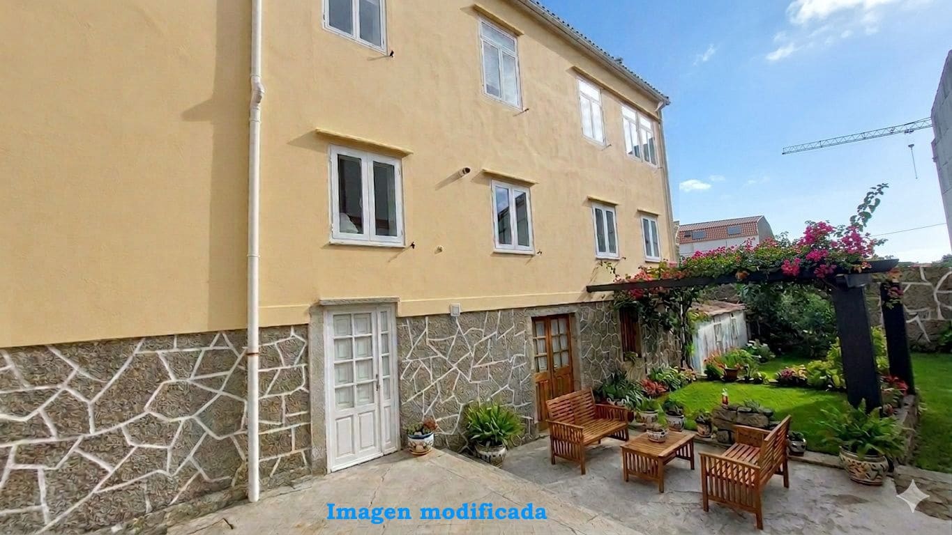 Casa de 7 habitaciones en Boiro en venta con garaje - 350.000 € (Ref: 8670206)