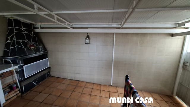 4 bedroom Townhouse for sale in Boiro with garage - € 245,000 (Ref: 8812132)