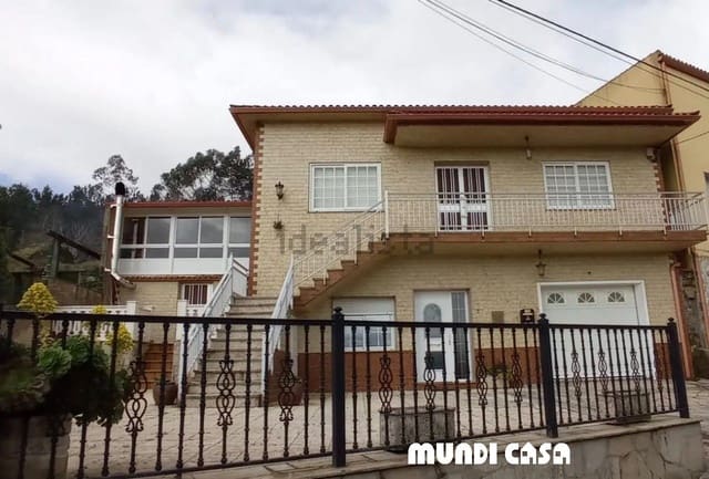 4 bedroom Townhouse for sale in Boiro with garage - € 245,000 (Ref: 8812132)