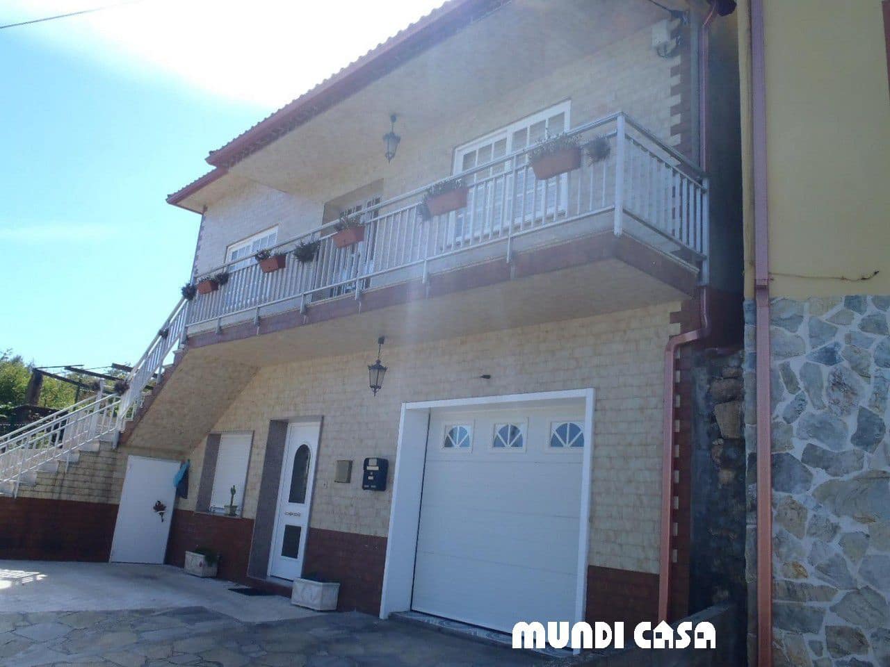 4 soveværelse Byhus til salg i Boiro med garage - € 245.000 (Ref: 8812132)