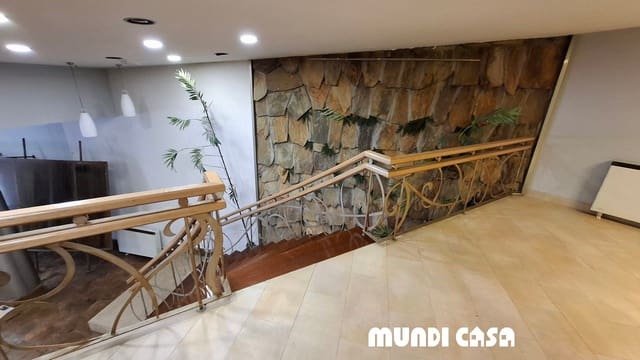 1 bedroom Commercial for sale in Boiro - € 220,000 (Ref: 8920069)