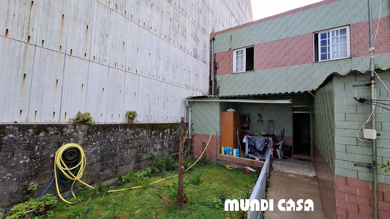 4 chambre Maison de Ville à vendre à A Pobra do Caraminal - 199 000 € (Ref: 9001544)