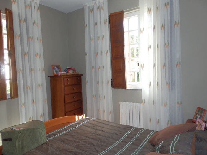 6 soveværelse Byhus til salg i Lousame - € 230.000 (Ref: 9114497)