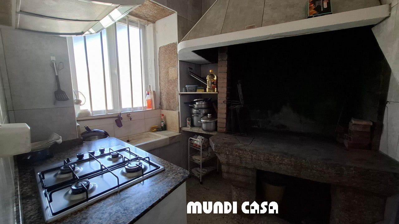 6 soveværelse Byhus til salg i Lousame - € 230.000 (Ref: 9114497)