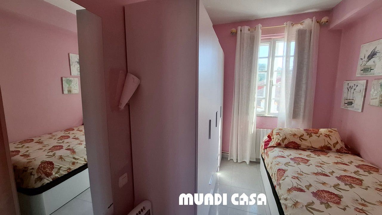 6 soveværelse Byhus til salg i Lousame - € 230.000 (Ref: 9114497)