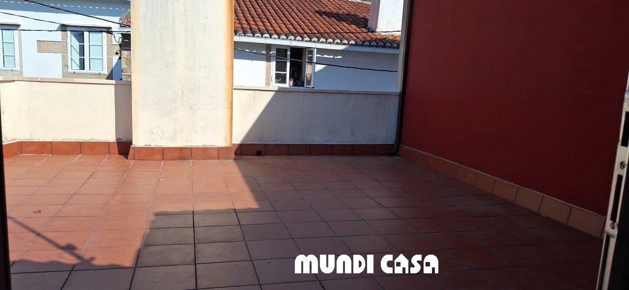 6 soveværelse Byhus til salg i Lousame - € 230.000 (Ref: 9114497)