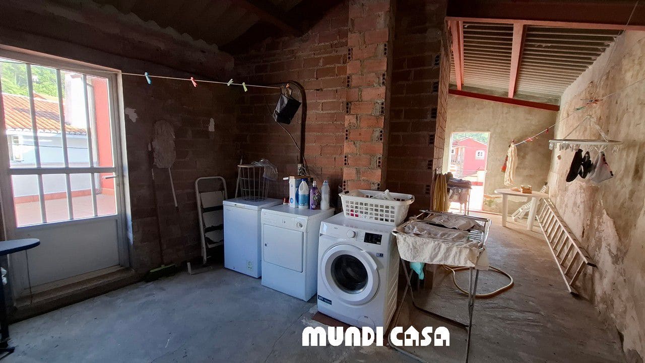 6 soveværelse Byhus til salg i Lousame - € 230.000 (Ref: 9114497)