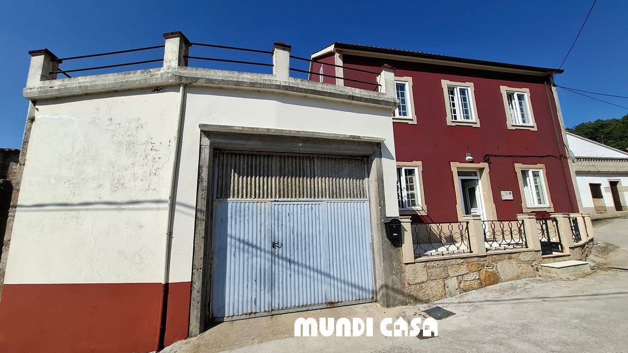 6 soveværelse Byhus til salg i Lousame - € 230.000 (Ref: 9114497)