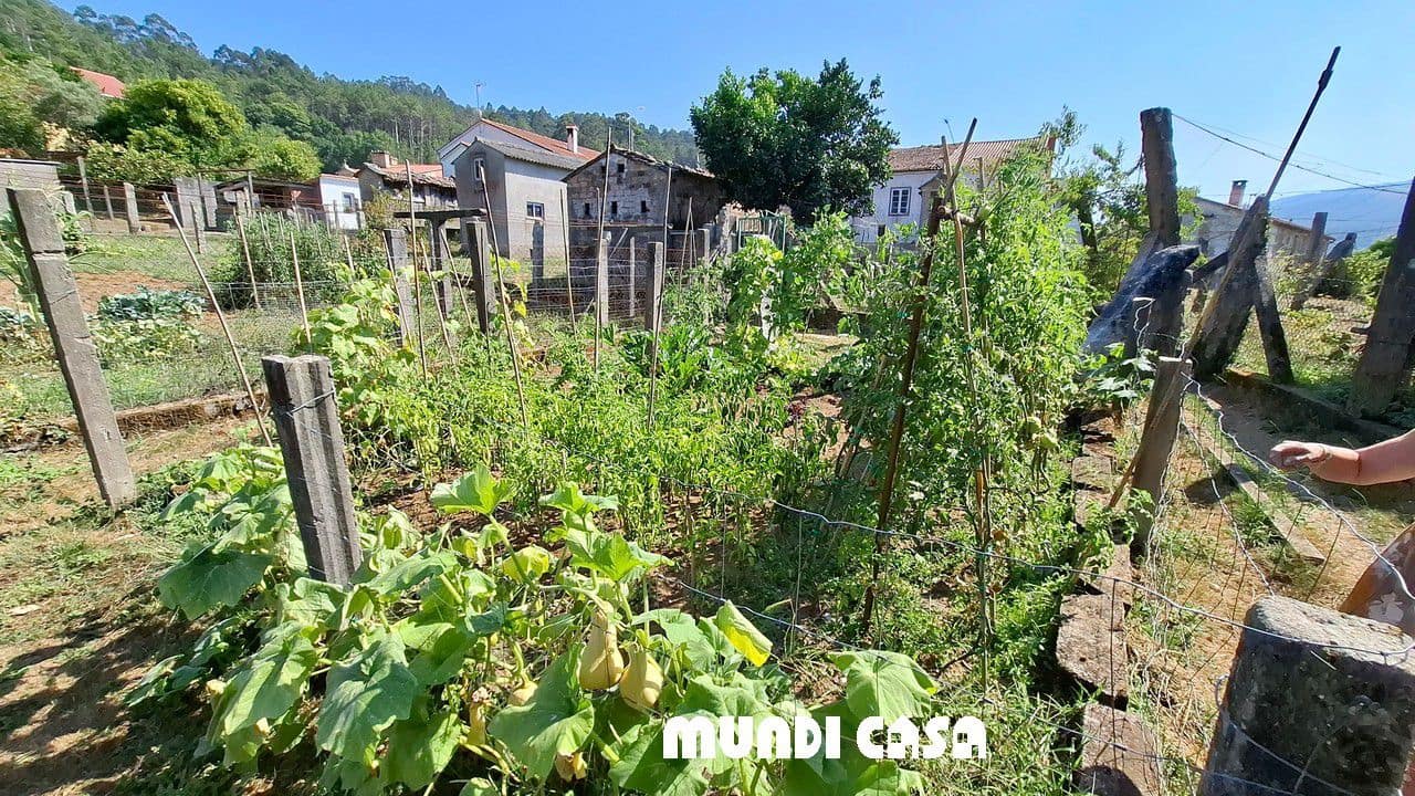 6 soveværelse Byhus til salg i Lousame - € 230.000 (Ref: 9114497)