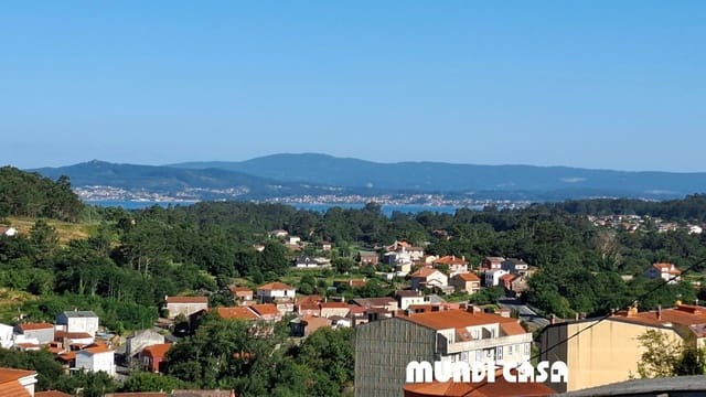 Casa de 6 habitaciones en Boiro en venta - 300.000 € (Ref: 9134702)