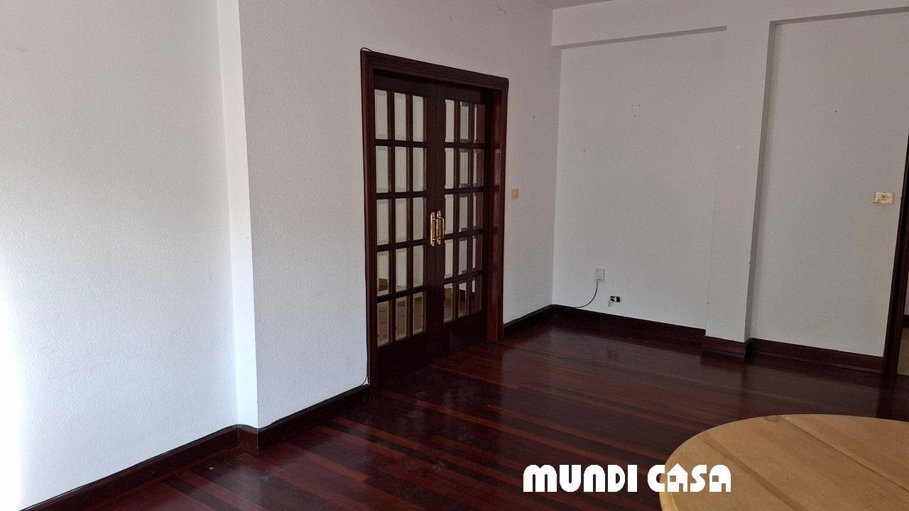 6 soveværelse Byhus til salg i Boiro med garage - € 285.000 (Ref: 9149676)