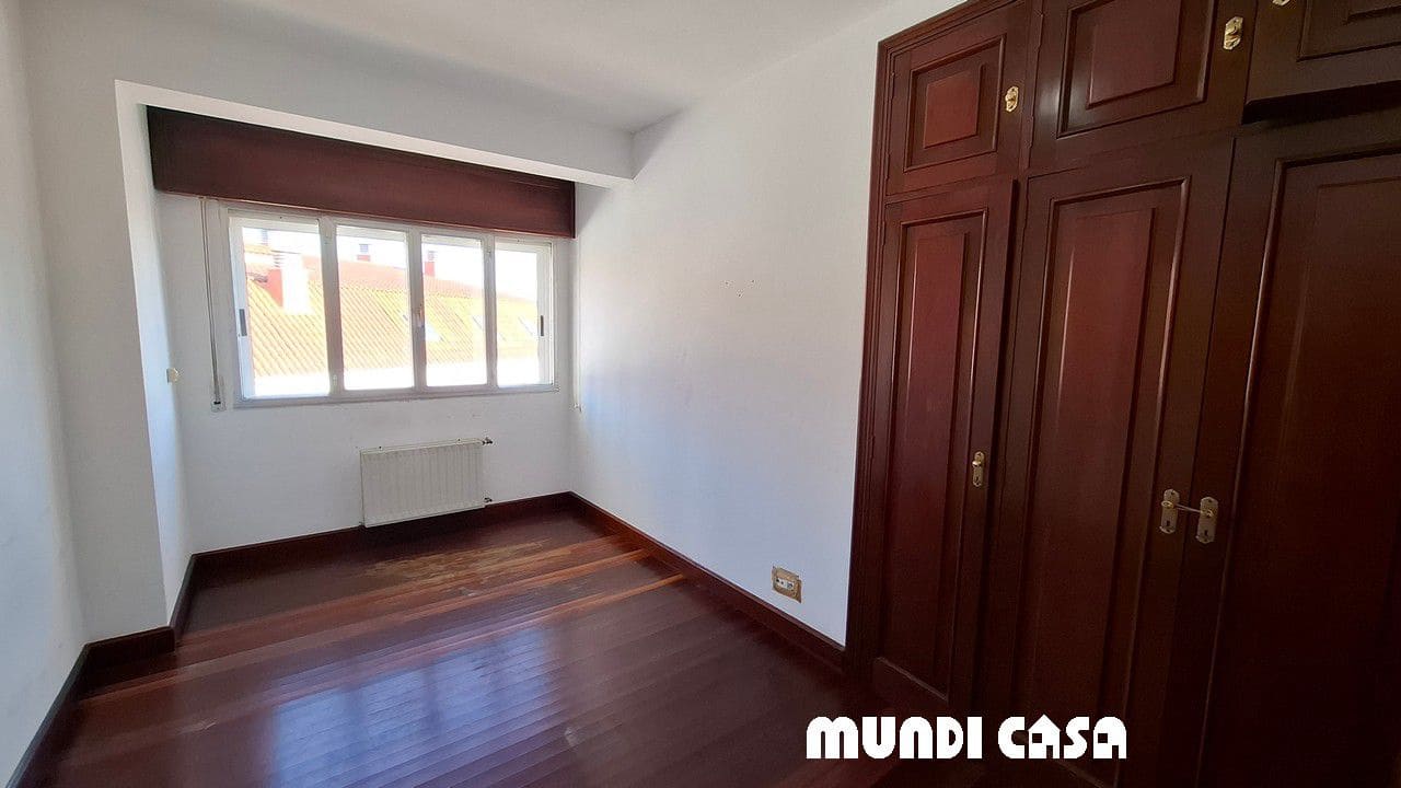 6 soveværelse Byhus til salg i Boiro med garage - € 285.000 (Ref: 9149676)