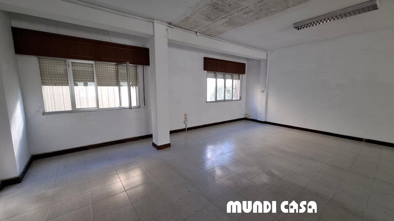 6 soveværelse Byhus til salg i Boiro med garage - € 285.000 (Ref: 9149676)