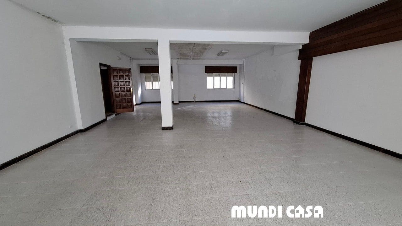 6 soveværelse Byhus til salg i Boiro med garage - € 285.000 (Ref: 9149676)