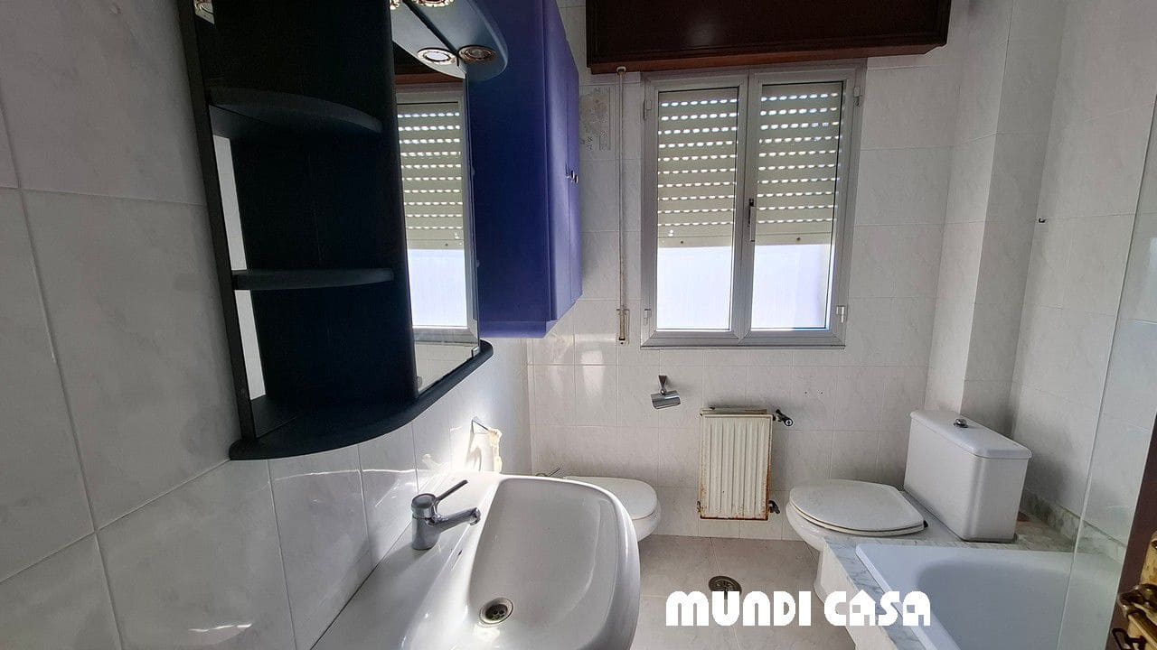 6 soveværelse Byhus til salg i Boiro med garage - € 285.000 (Ref: 9149676)