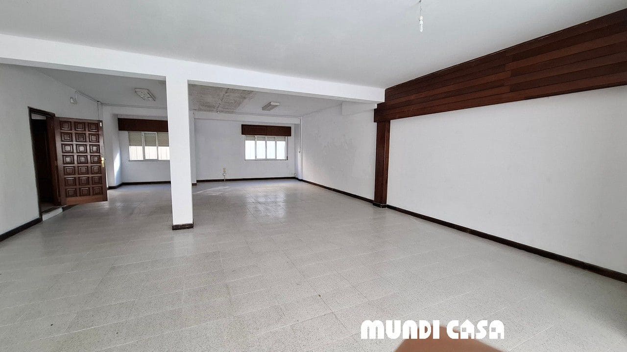 6 soveværelse Byhus til salg i Boiro med garage - € 285.000 (Ref: 9149676)