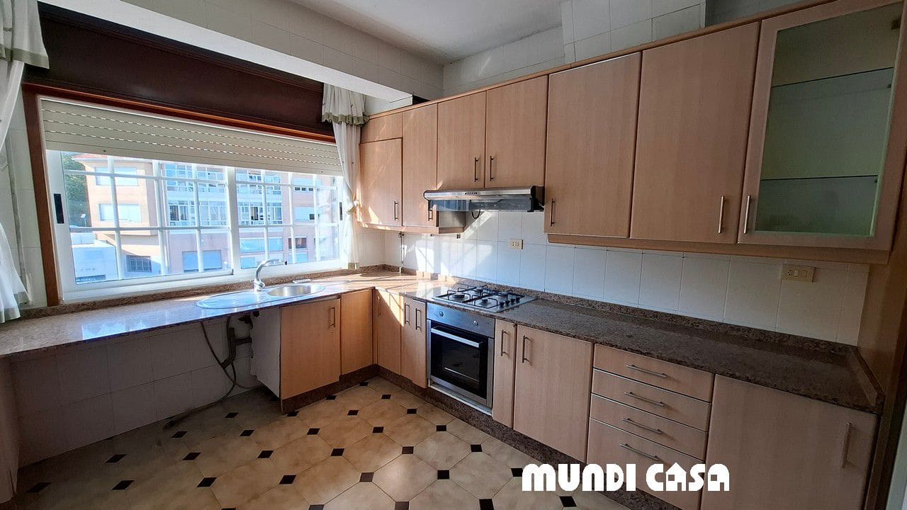 6 soveværelse Byhus til salg i Boiro med garage - € 285.000 (Ref: 9149676)