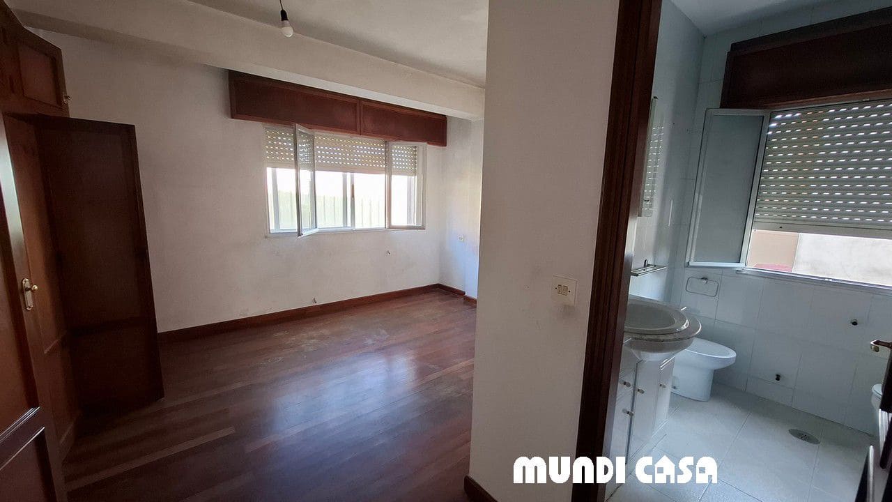 6 soveværelse Byhus til salg i Boiro med garage - € 285.000 (Ref: 9149676)