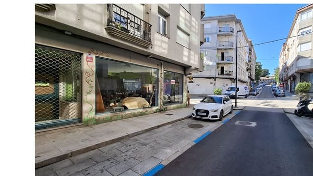 Commercial for sale in Boiro - € 298,000 (Ref: 9162529)
